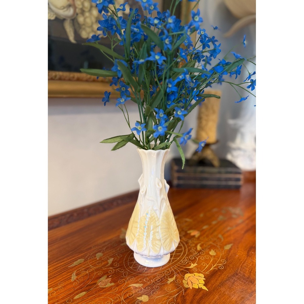 Vintage Belleek Calla Lily Vase • Irish Parian China Floral Bud Vase 1955–1965